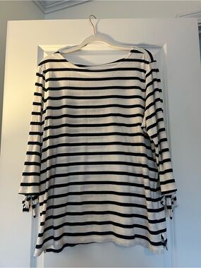 Old Navy Black and White Striped Long-Sleeve Boatneck Top